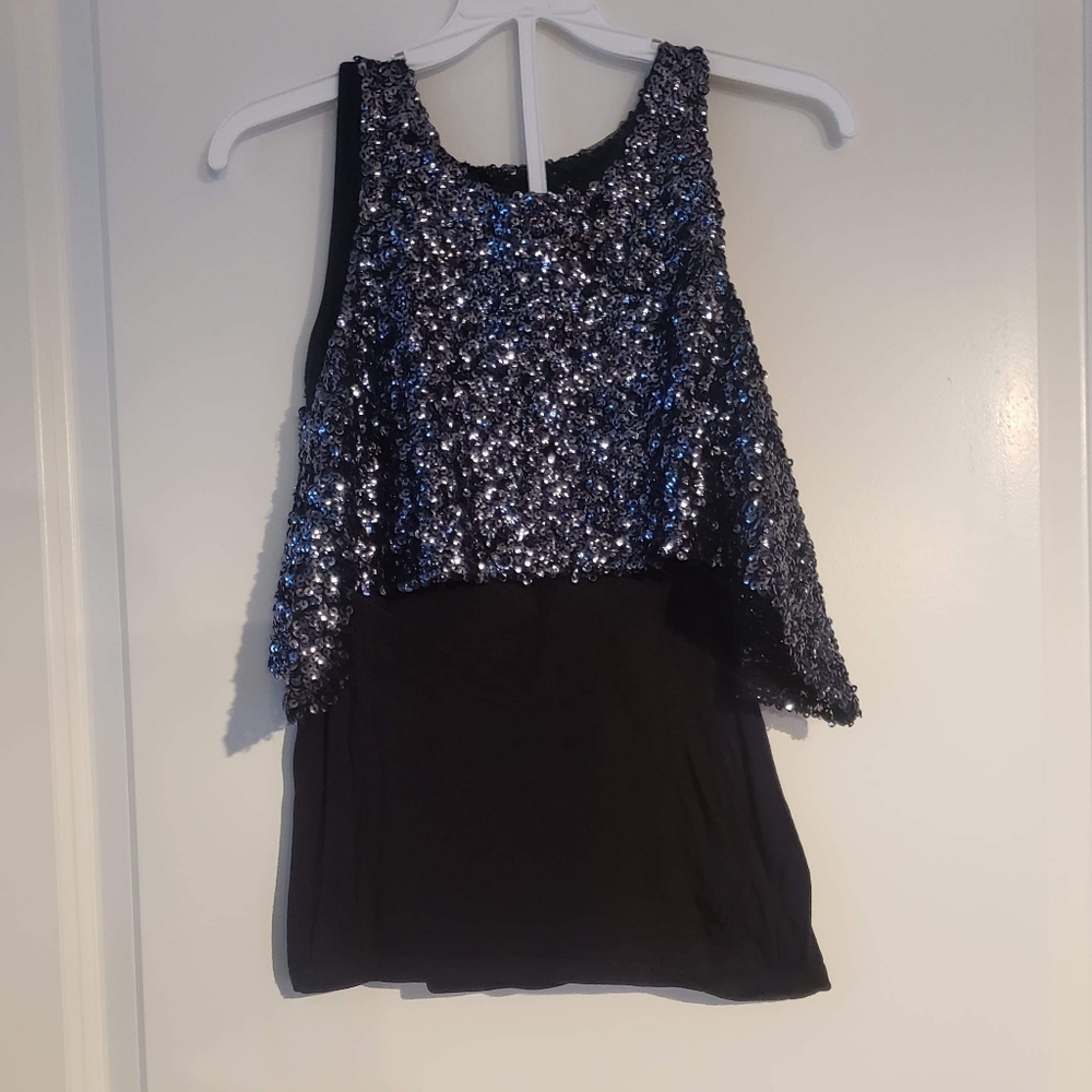FANCY SLEEVELESS TOP